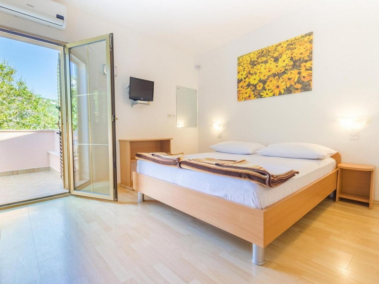 Apartment And Rooms Kristina Baška Εξωτερικό φωτογραφία
