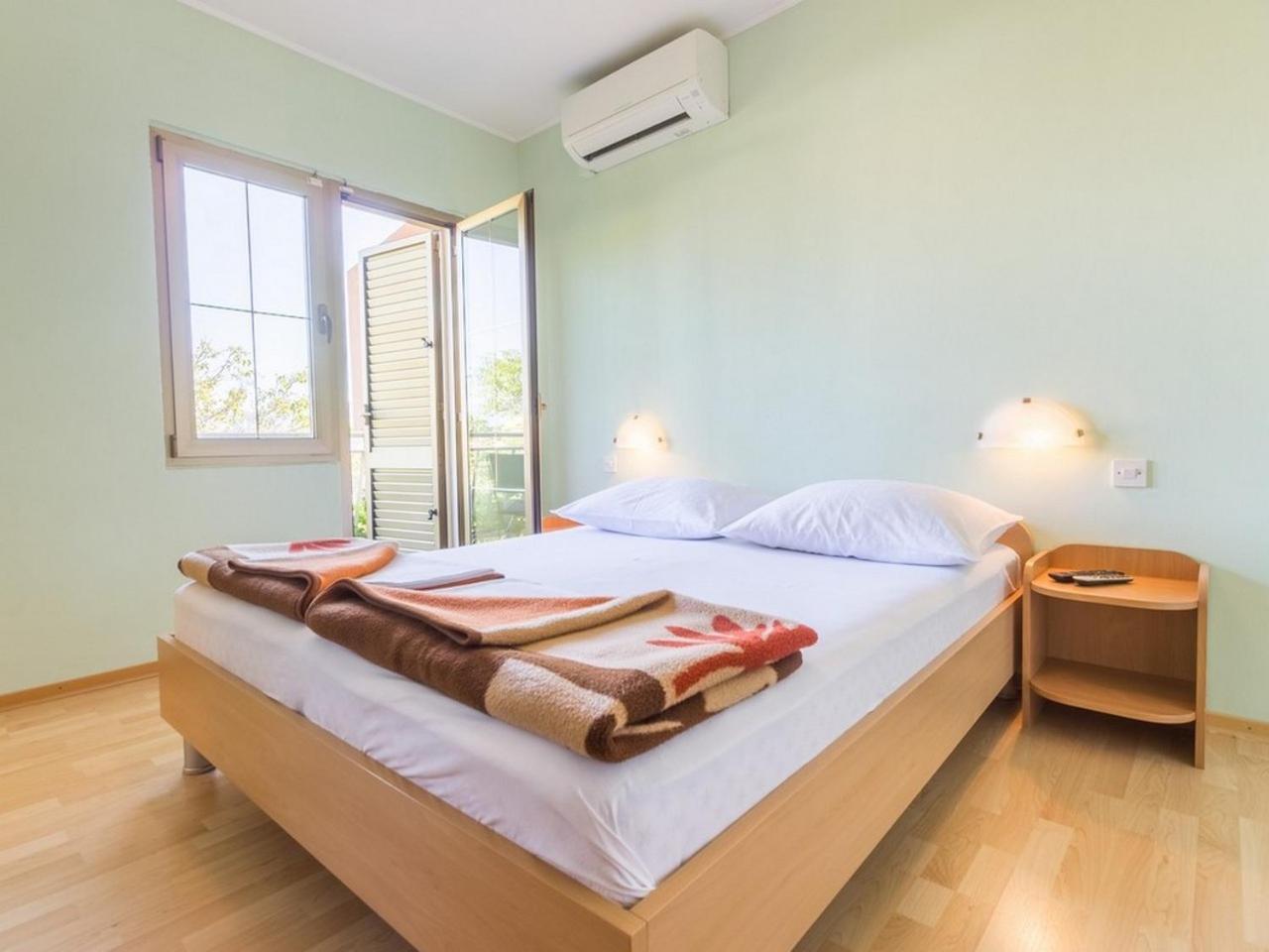 Apartment And Rooms Kristina Baška Εξωτερικό φωτογραφία